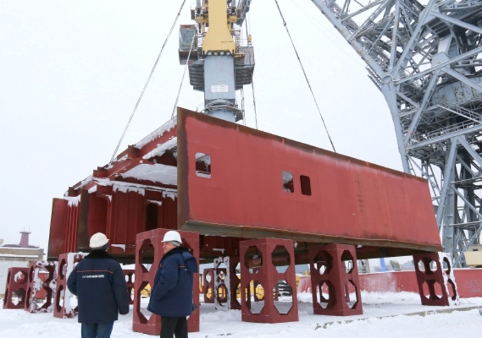 На Балтийском заводе заложена надстройка головного атомного ледокола ЛК-60.